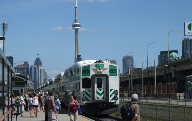 Ontario Liberals to raise billions for public transit expansion