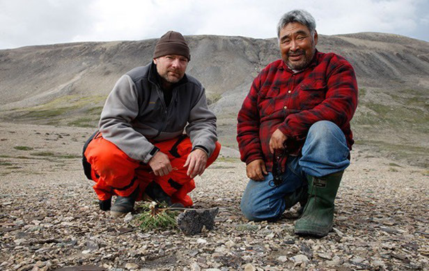 Inuit, Greenpeace team to battle Arctic seismic testing