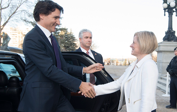 Justin Trudeau is greeted in Alberta by Rachel Notley (Premier of Alberta/Flickr CC licence)